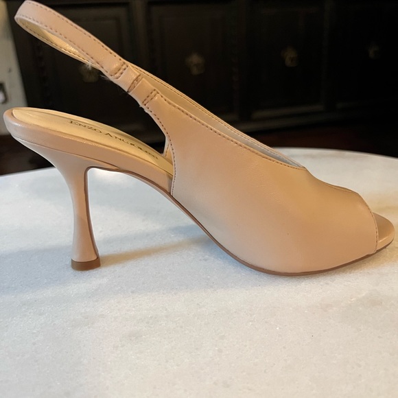 Brand New Enzo Angiolini Cream Heel Peeptoe Pumps Size 7 Sandals - Picture 10 of 11